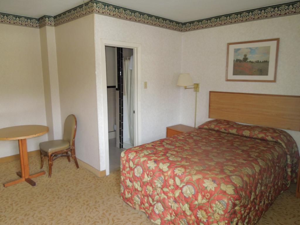 Red Lion Motel Southampton Екстериор снимка