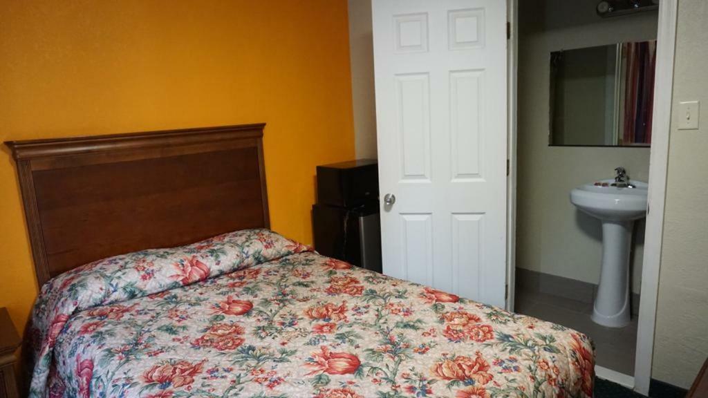 Red Lion Motel Southampton Екстериор снимка